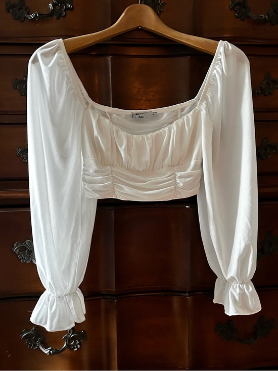 Tops - 🤍 Ivory/Off-White Milkmaid Crop Top -Size Small
